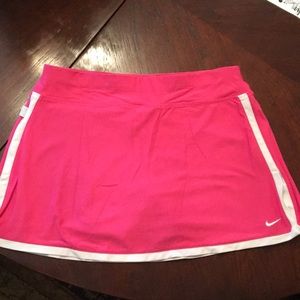 Nike pink tennis skort